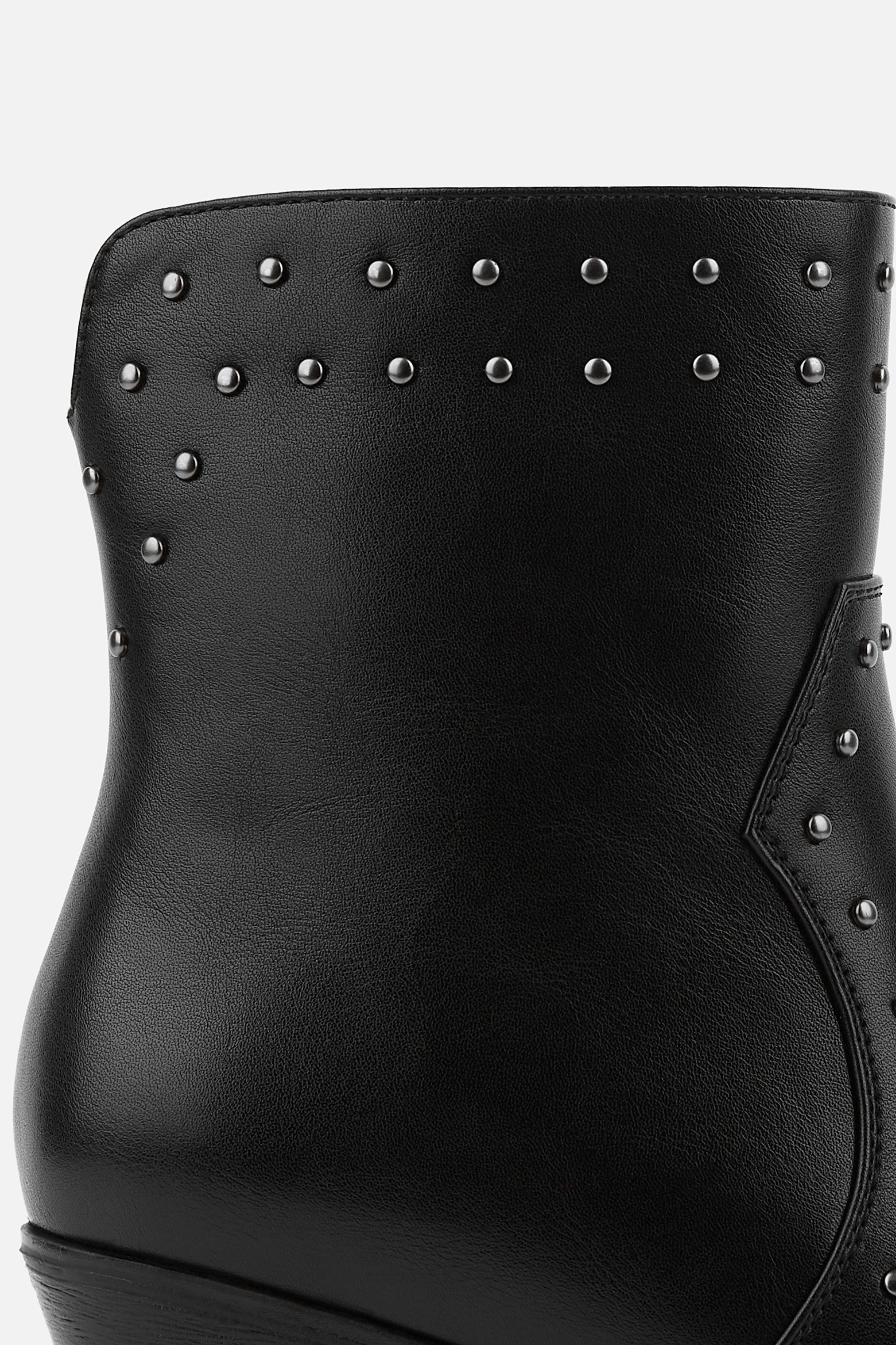 BOTÍN COWBOY NEGRO DE MUJER CON TACÓN Y TACHAS