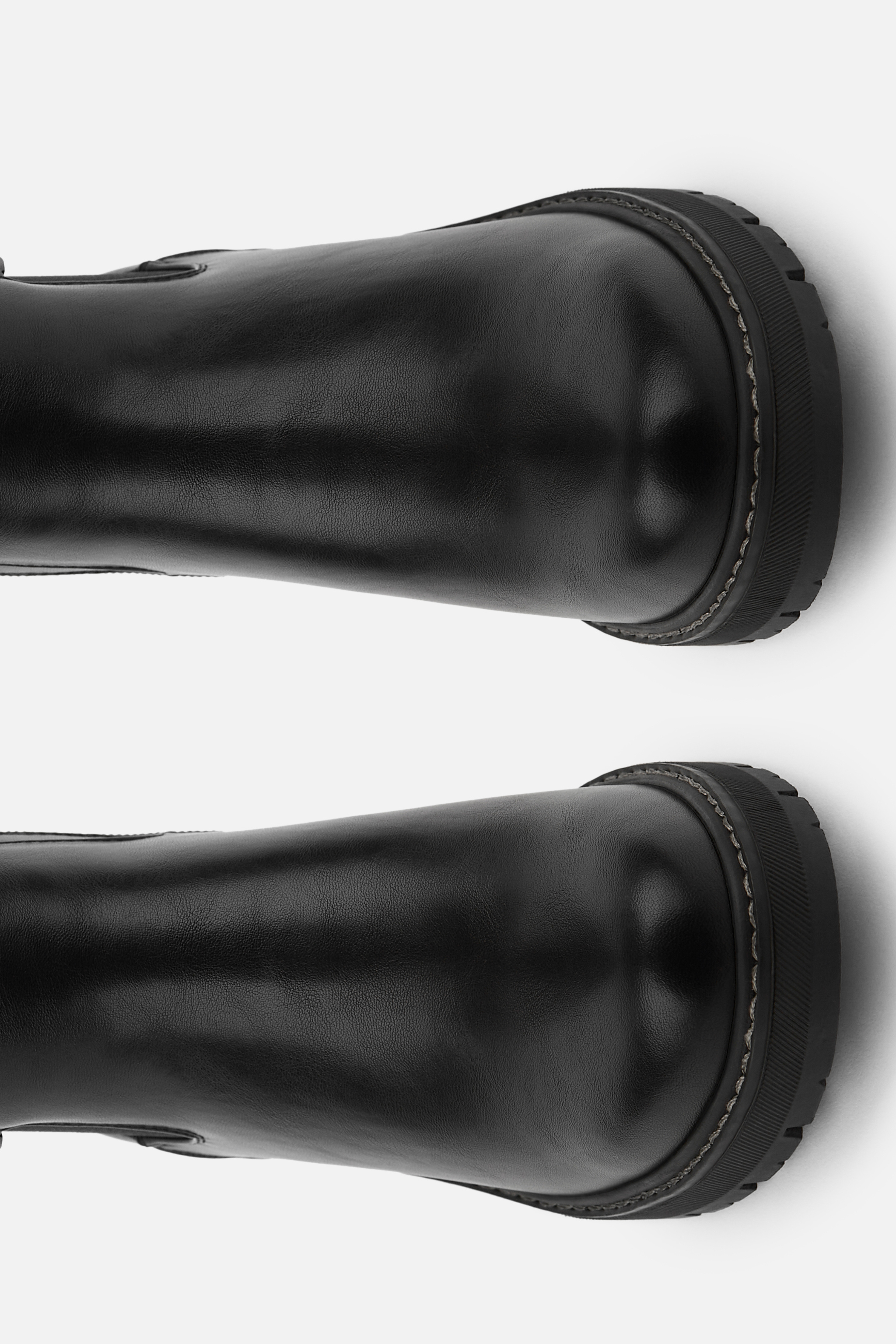 BOTINES DE MUJER CON TACÓN Y HEBILLA