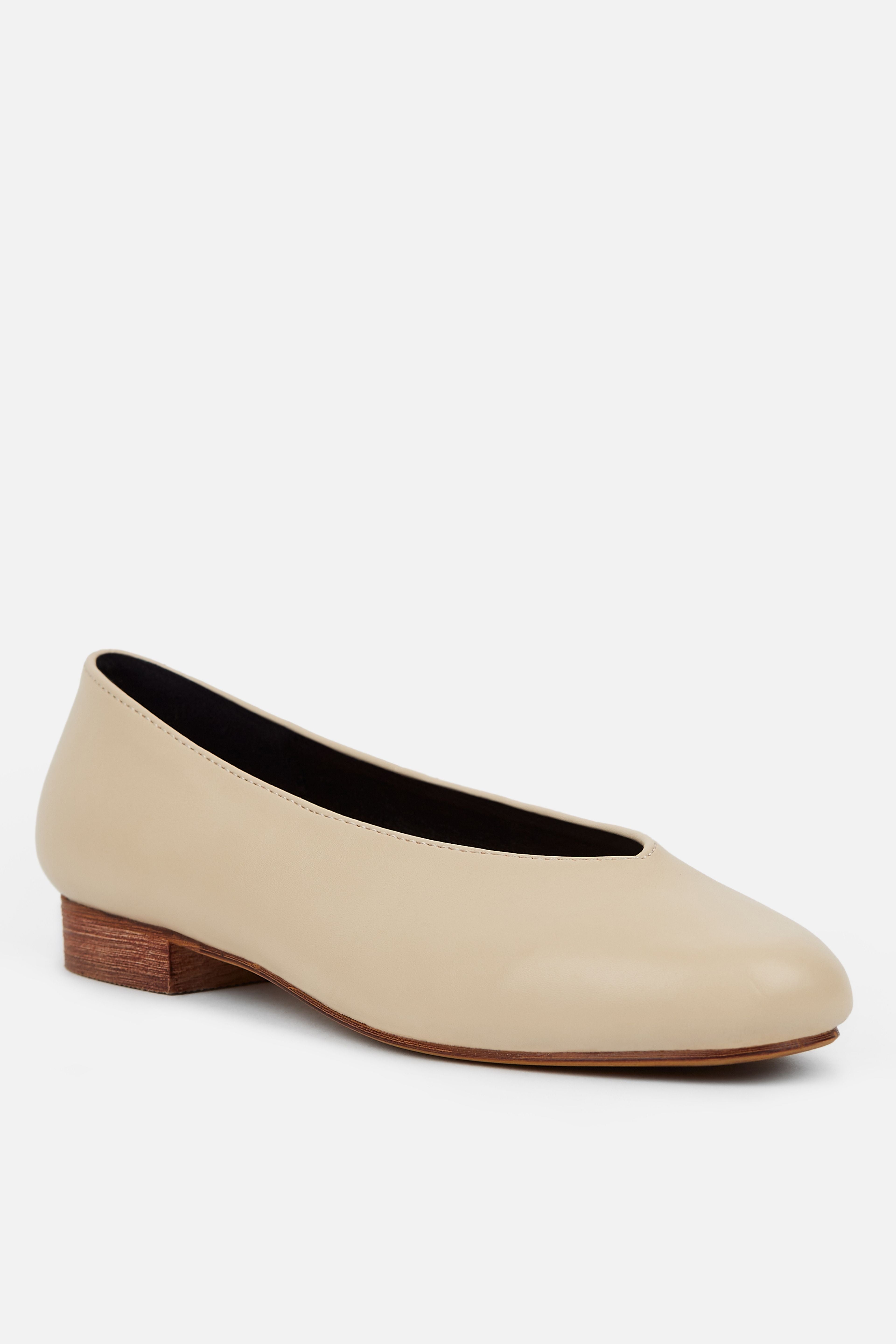 BAILARINA PLANA BEIGE MUJER MINIMAL CHIC