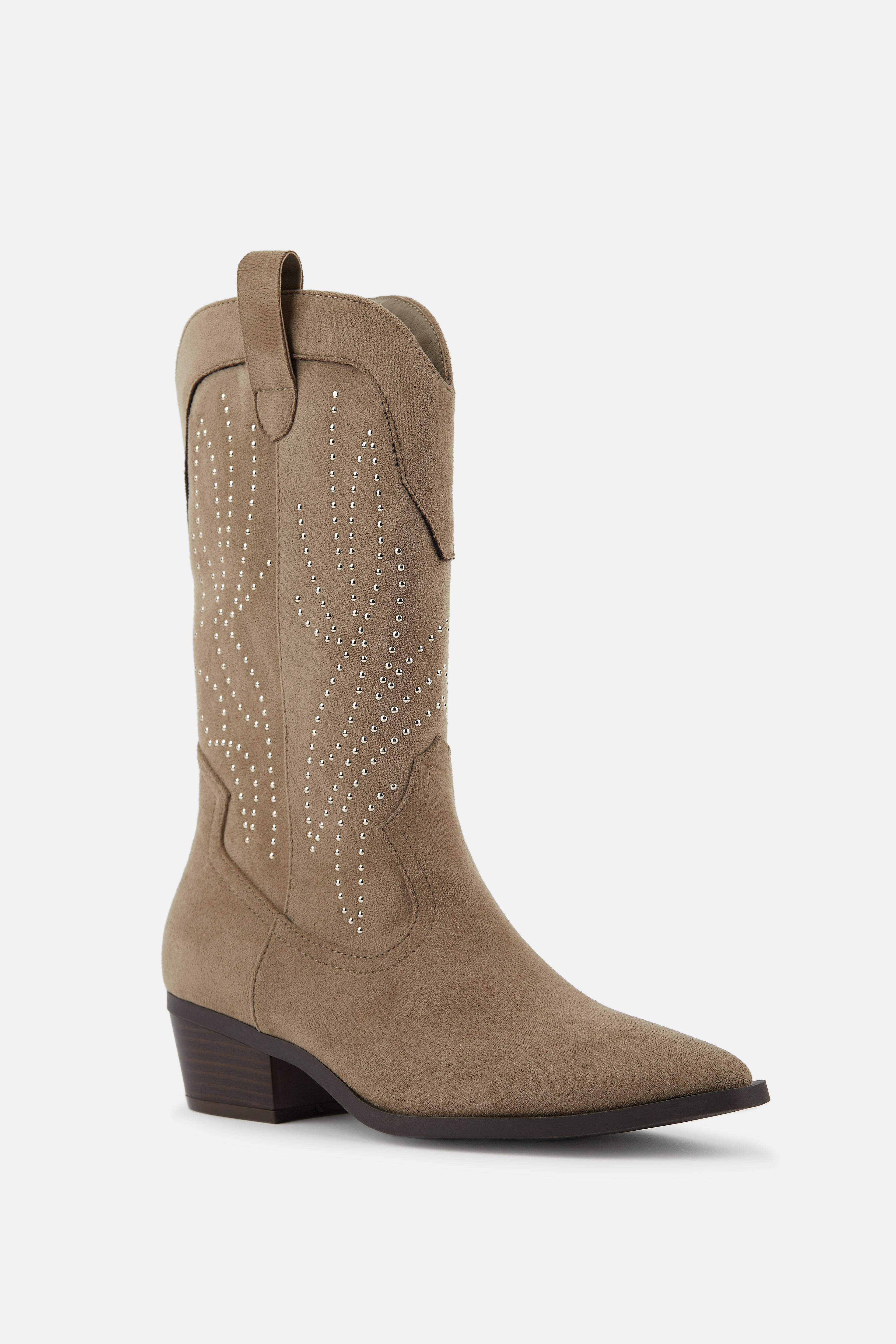 BOTA COWBOY DE MUJER BEIGE CON TACÓN CORTO