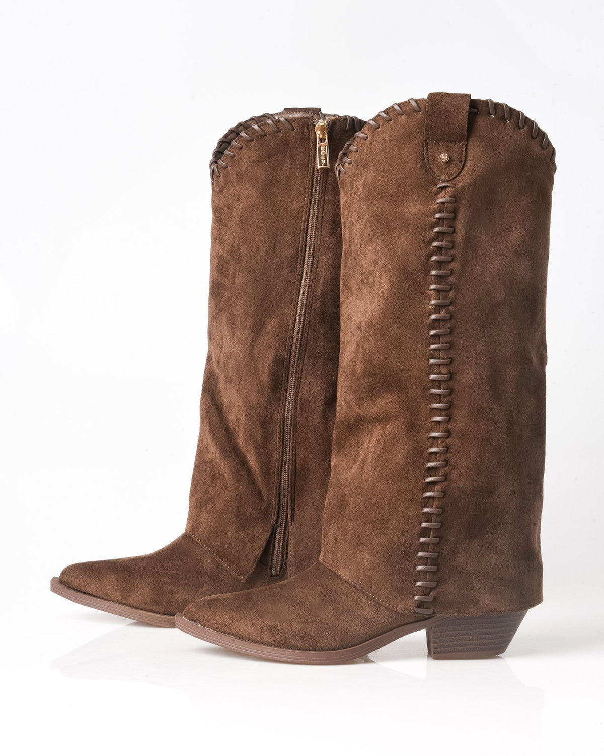 Bota cowboy alta marrón de mujer con ribete trenzado – par