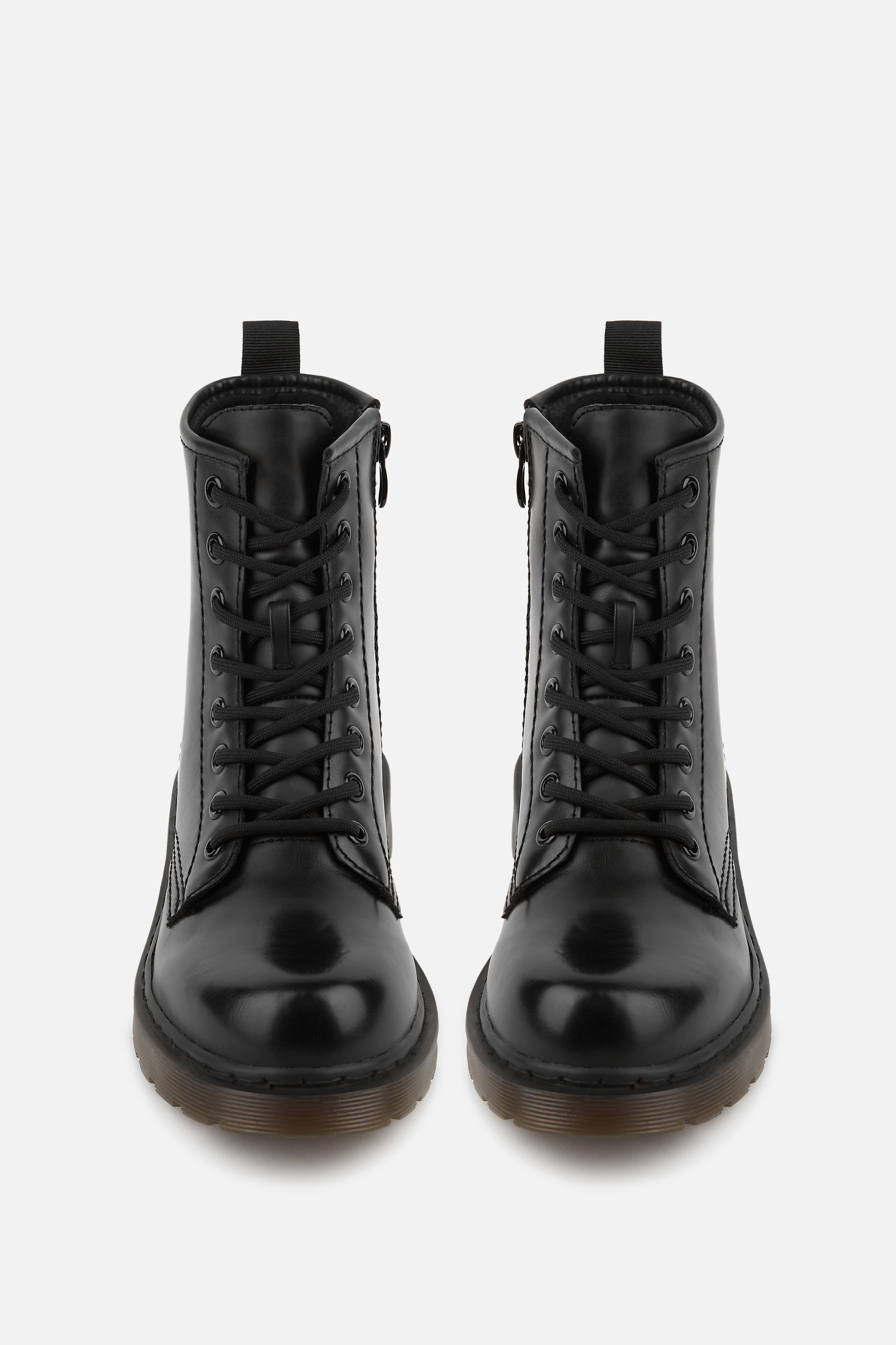 BOTA MILITAR DE MUJER CON CORDONES