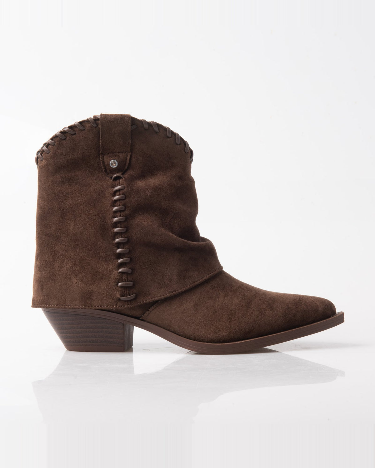 Botín cowboy marrón de mujer con ribete trenzado – vista lateral