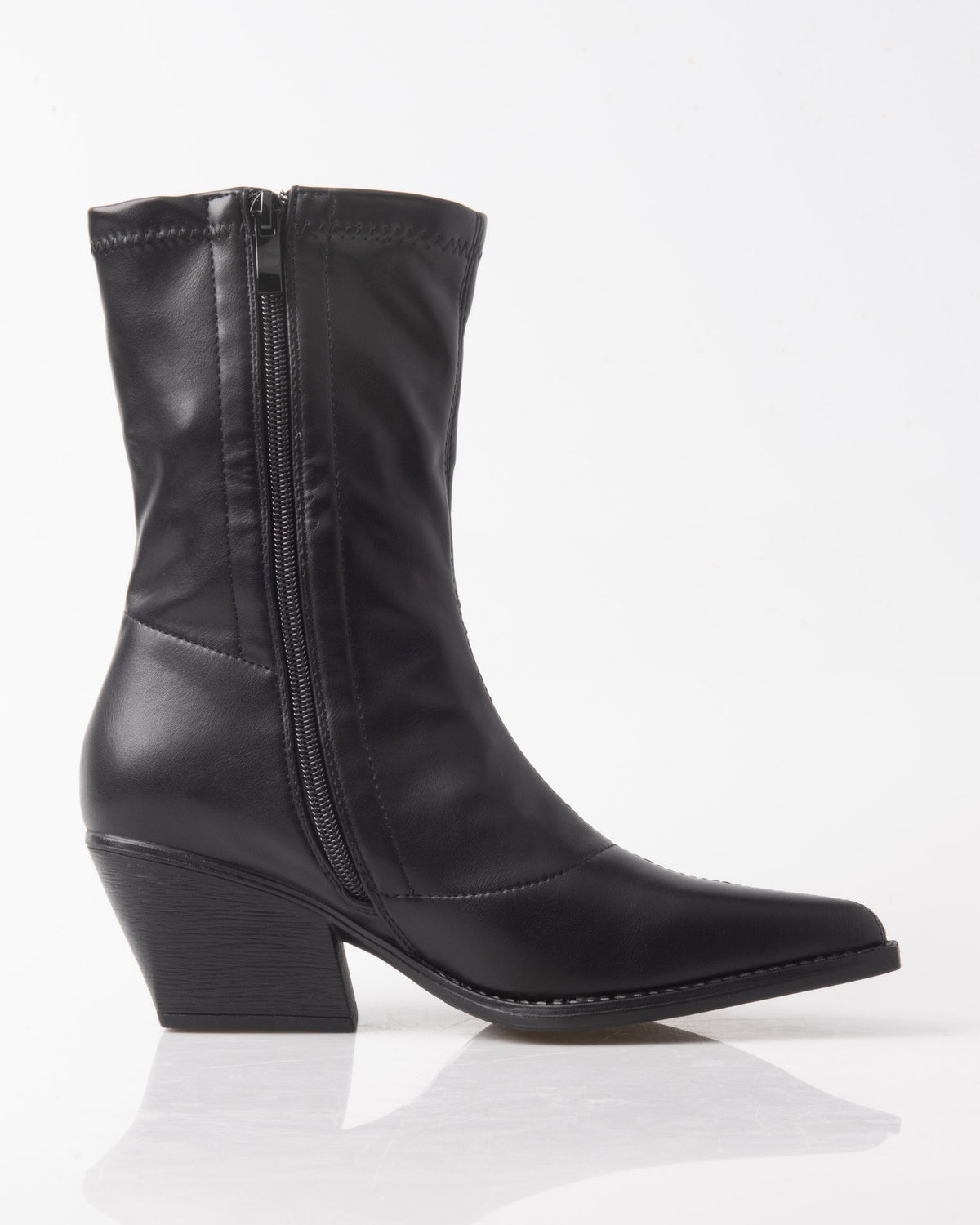 Botín cowboy negro liso de mujer con tacón medio – vista lateral
