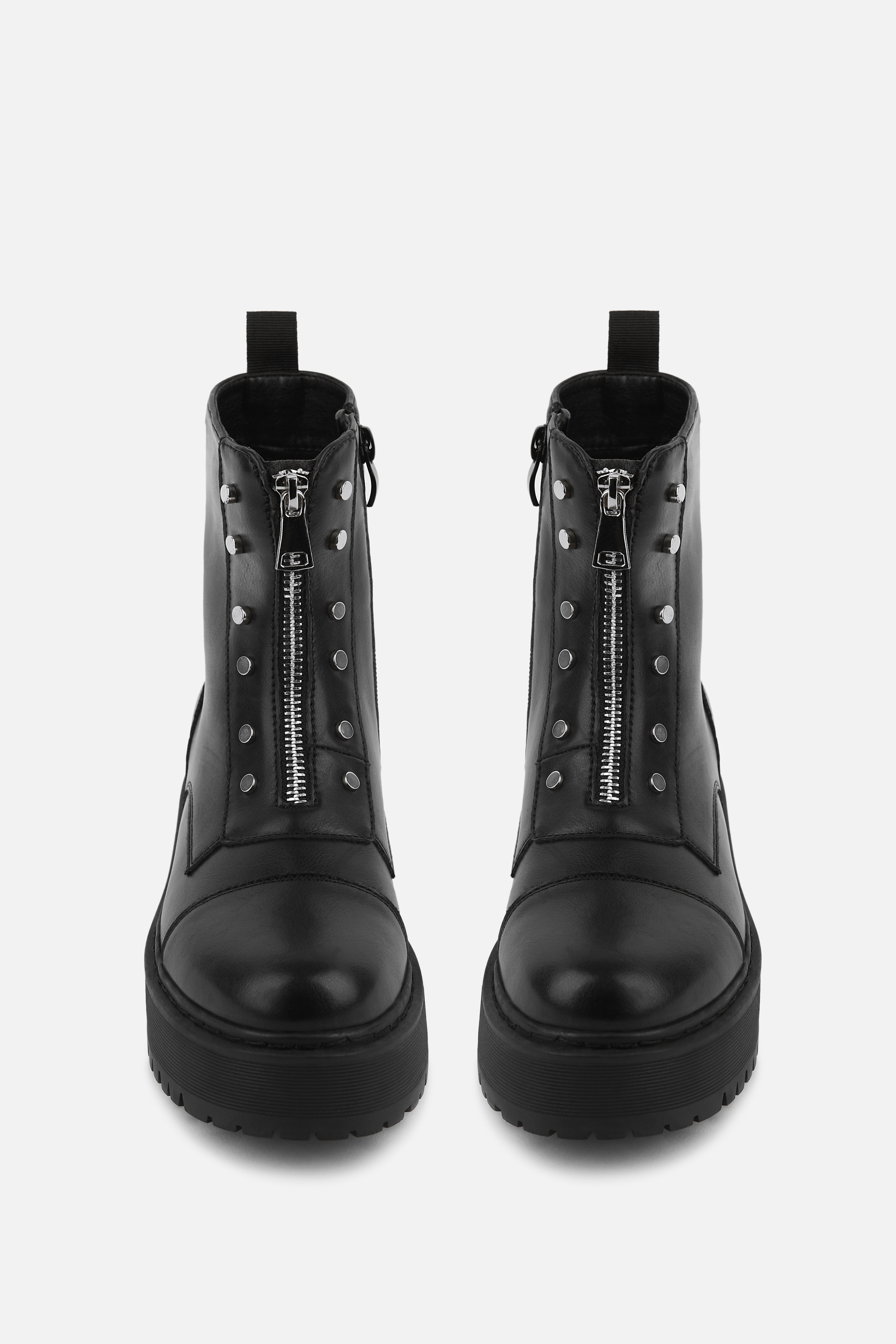 BOTA MILITAR DE MUJER CON CREMALLERA CENTRAL Y TACHAS