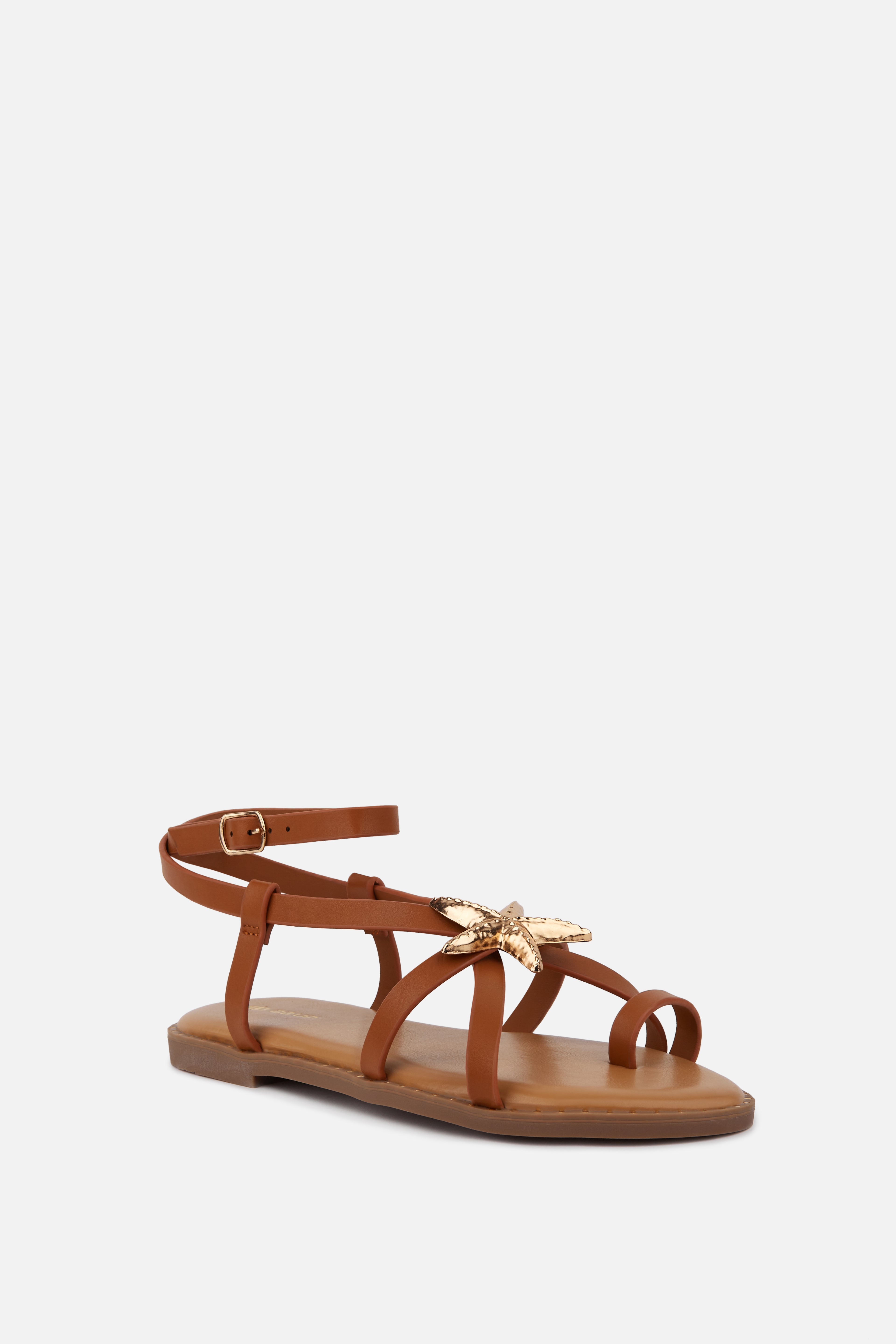 SANDALIA PLANA CAMEL ABALORIO ESTRELLA MUJER
