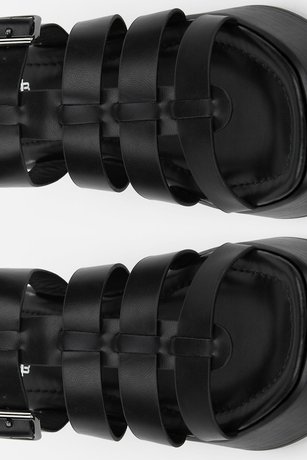 SANDALIA PLATAFORMA POLIPIEL NEGRA HEBILLA AJUSTABLE MUJER URBAN STYLE