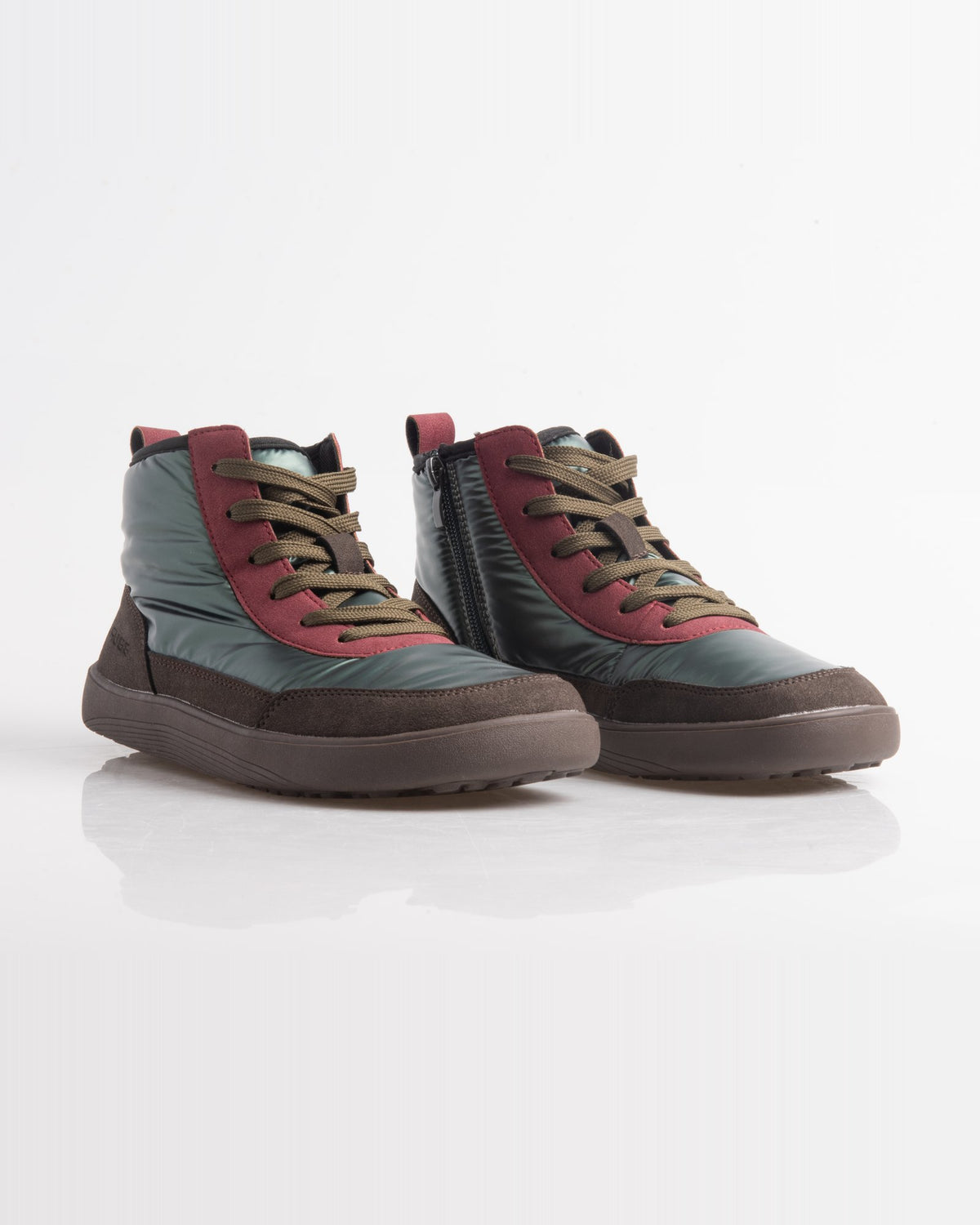 Zapatilla barefoot alta de mujer multicolor efecto plumífero – par