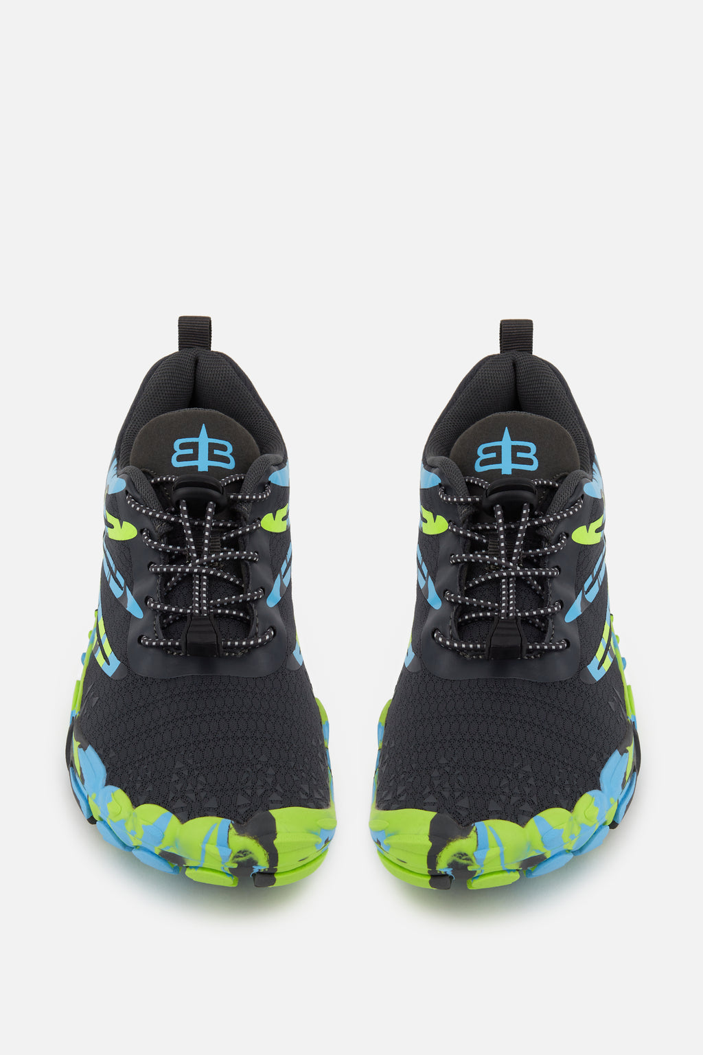 BAREFOOT DEPORTIVA NEGRA TEXTURIZADA CON DETALLES
