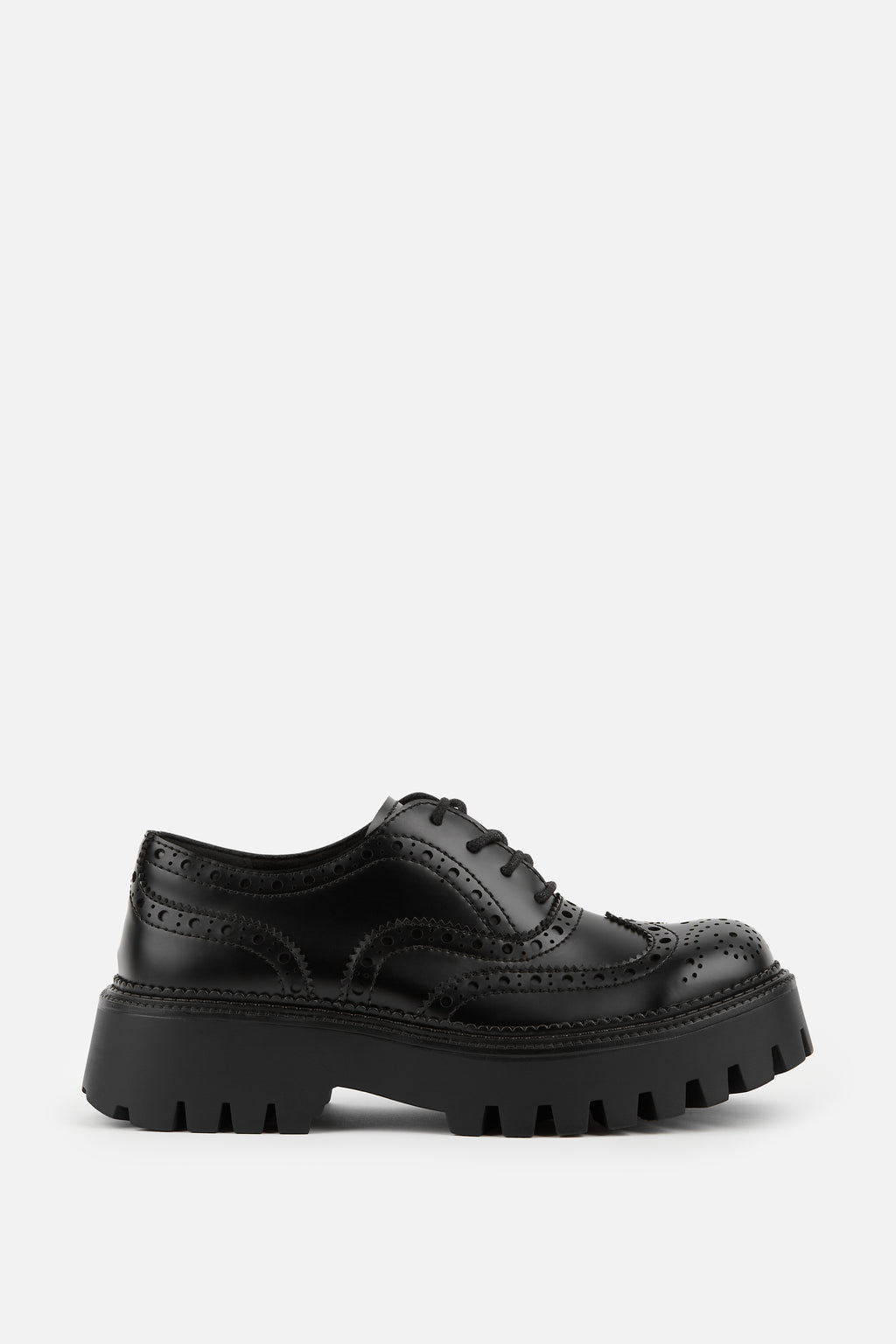 ZAPATOS BLUCHER NEGRO DE MUJER EN SUELA TRACK